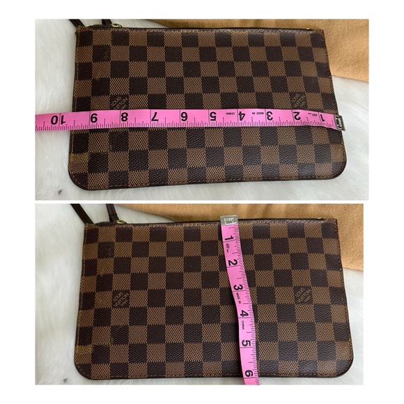 Auth Louis Vuitton Wristlet - Picture 16 of 17